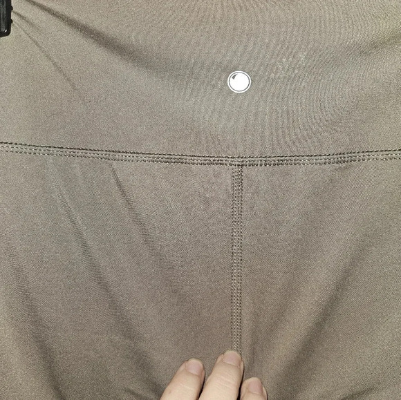 Yogalicious Lux Womans Taupe Shorts Size Xl - Picture 7 of 8